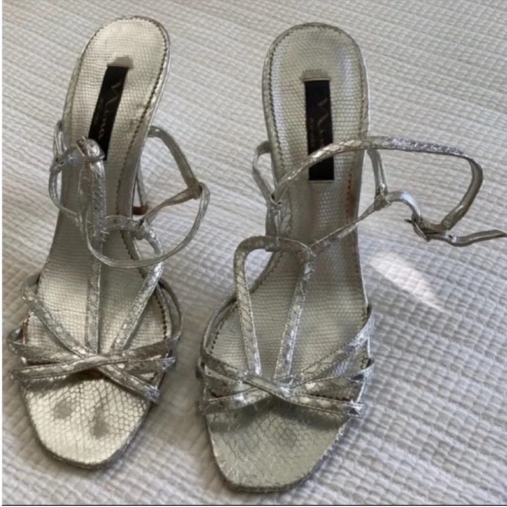 Women's Nina Metallic Silver Strappy Heels Size 9